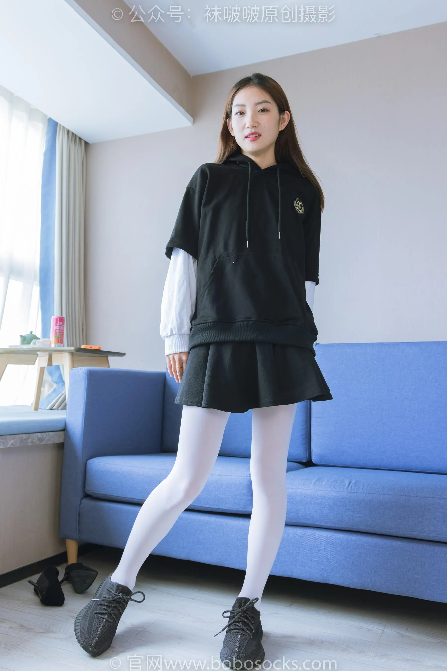 [BoBoSocks袜啵啵]NO.214 小沫-黑色运动鞋、厚白丝[23] [53P]插图2